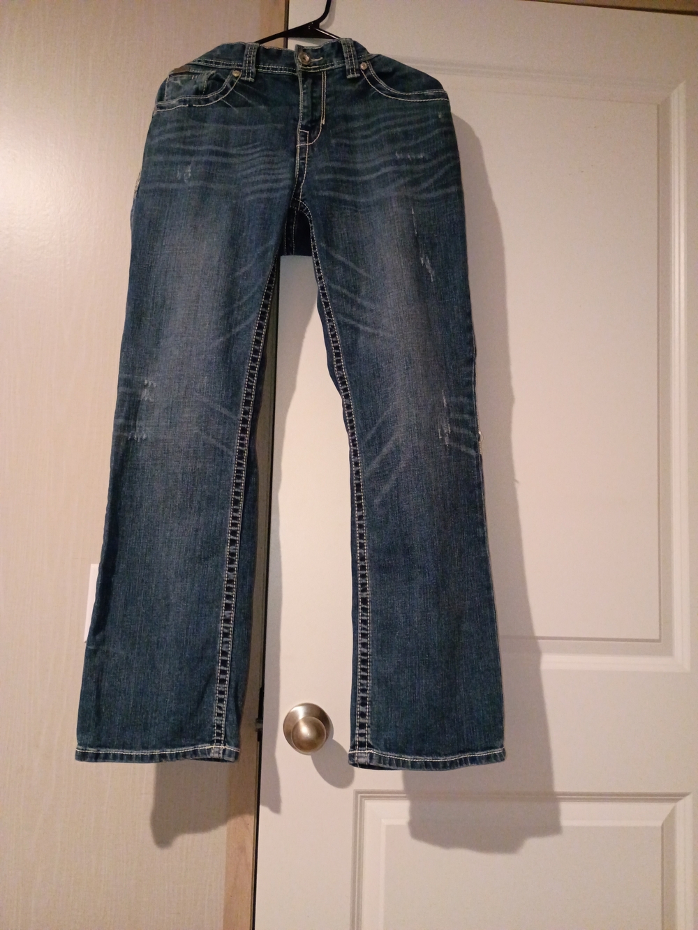 Buckle Black  9 Fit Men's  destressed Bootcut Jeans 33x32 GUC. OBO